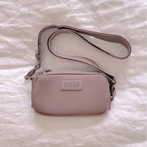 Dagne Dover Mara phone sling nwot